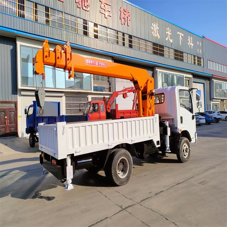 深水埗区三轮随车吊定制 农用改装机自备吊中瑞长期出售